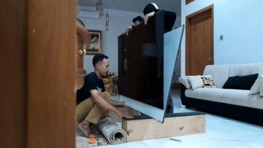 Service tv panggilan di Solo