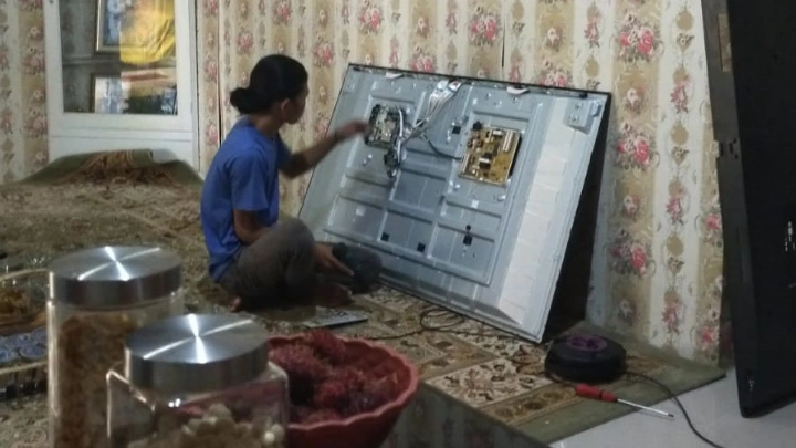 Ganti Layar TV LG 65 inci di Tangerang