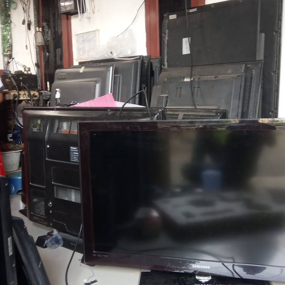 Spesialis service tv dan sparepart