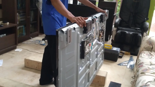 Penggantian panel TV LG 55 inci