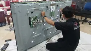 Service TV panggilan ke tempat