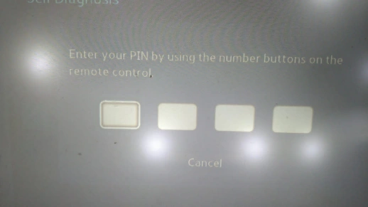 Cahaya putih di layar TV