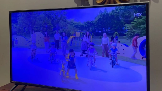 TV gambar biru di Tebet