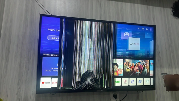 ganti-layar-tv-layar-retak-di-kembangan